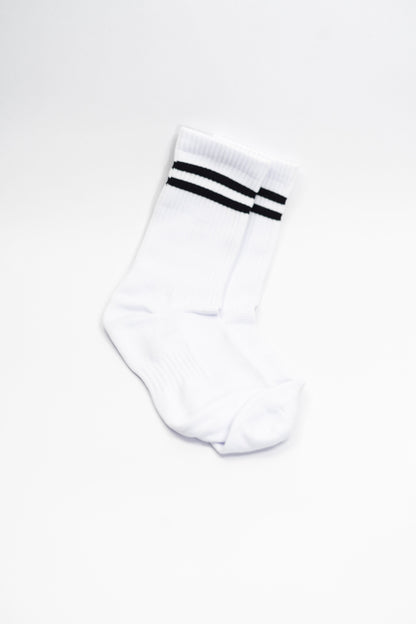 Medias Básicas Blancas con Línea Negra