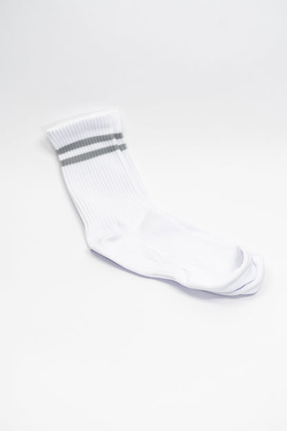 Medias Básicas Blancas con Línea Gris